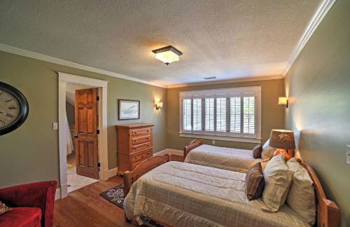 Spacious and Stunning Cleveland Getaway on 1 Acre - Foto 19