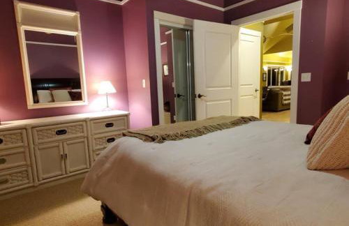 Woodshores Retreat - cozy retreat, hot tub, Lk MI - Photo 18