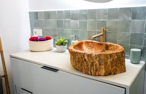 House in the Old Town of Marbella with Private Pool and Free Parking - Photo 9