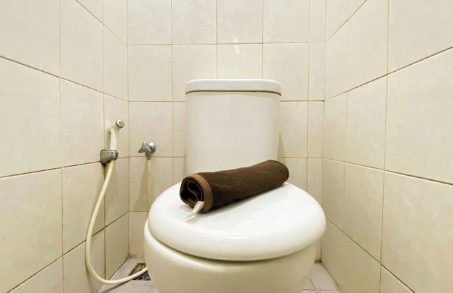 Homey And Cozy Living Studio At Poris 88 Apartment - Foto 12