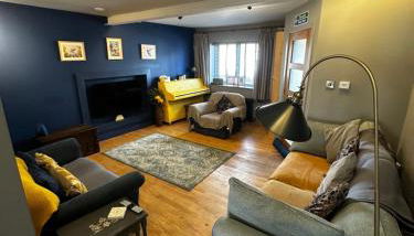 Ty Hapus Central Beaumaris - Photo 1