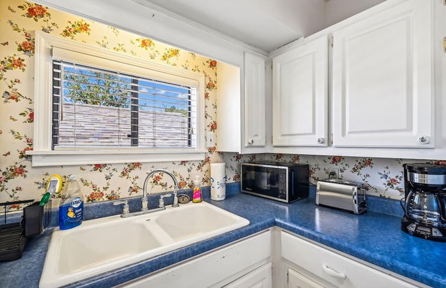 2340 Grand Oaks Ln 2 Bedroom Home by RedAwning - Photo 7