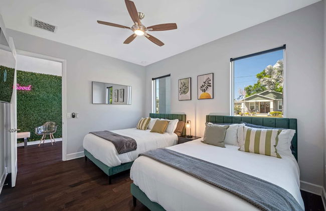 Luxury Tampa Home w/ Pool, Jacuzzi & Amenities - Foto 11