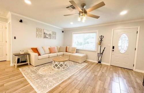 Tropical Backyard Paradise, Hot Tub, Fenced yard - Foto 4