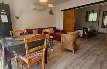 gite LAPAZ/jacuzzi privé/piscine - Foto 8