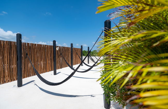 Two Bedroom Luxury Apartment by TuLuna - Photo 37