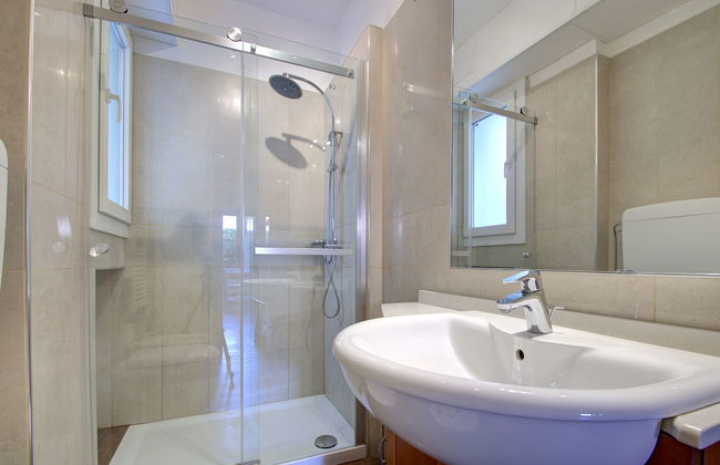 PEGGY-Guggenheim - Photo 15