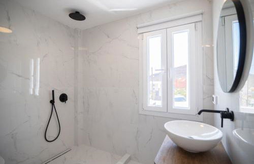 Theophrasti Suites - Photo 44