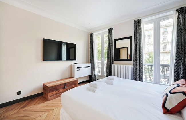 Charming apt - 2br/6p - Ternes/ Arc de Triomphe - Photo 4