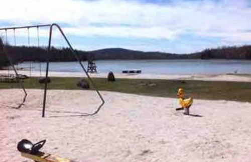 Tranquil Getaway in the Pocono Mountains - Foto 20