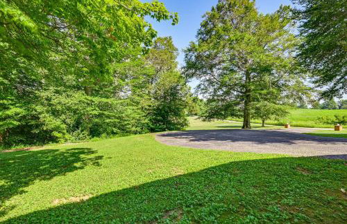 Golf Course Views and Games Galore - Vine Grove Gem! - Foto 37