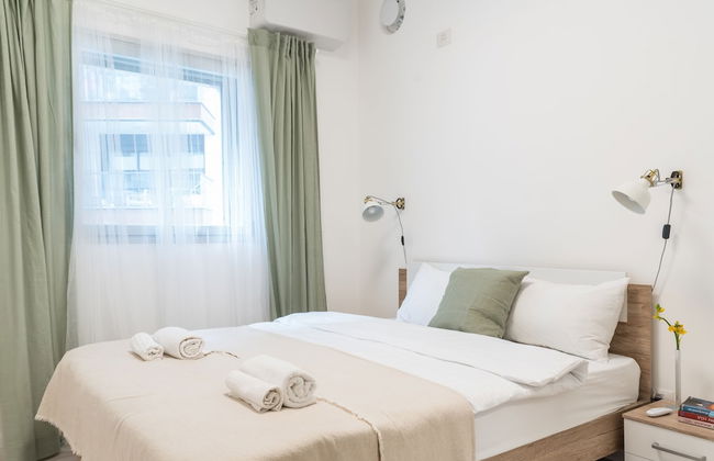 Sunlit Urban Escape with Balcony by Sea N Rent - Foto 4