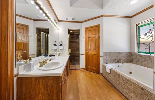 Texas Country Oasis | Near Stockyards & Arlington - Photo 34