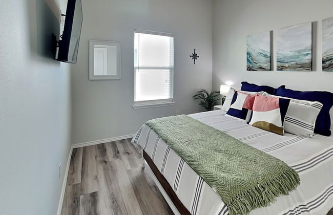 Pelican's Perch by Miss Kitty’s - Photo 22