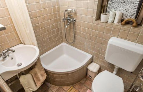 Amazing Home In Moscenice With Wifi - Photo 43