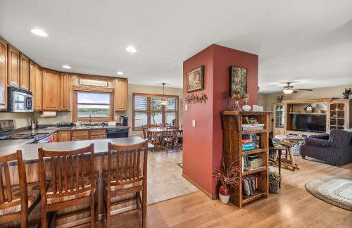 Family-Friendly 5BR House by the Lake - Foto 40