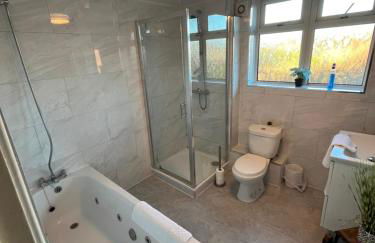 Comfortable 2-Bed Flat in Heart of Tyne Wear - Pass the Keys - Foto 33