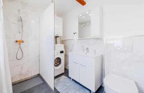 Timber Cottage With Pool - Happy Rentals - Foto 26