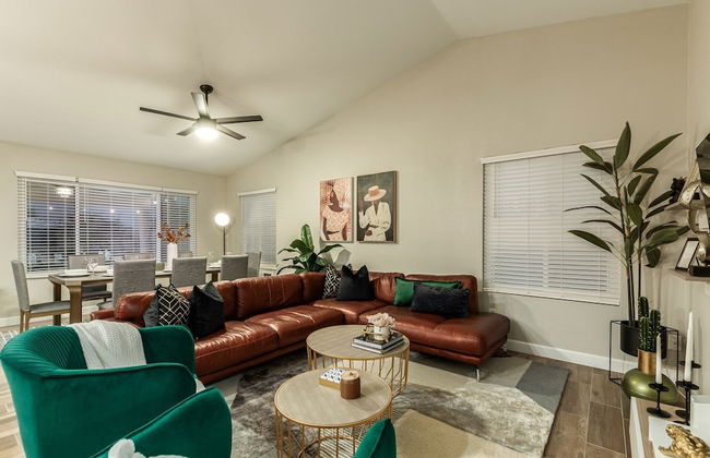 The Golden Cactus Phoenix - Photo 20