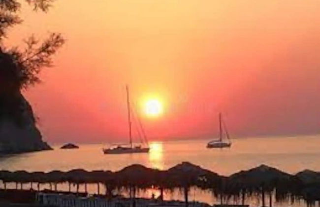 Panoramic Argyro's IO House with Jacuzzi - Foto 45