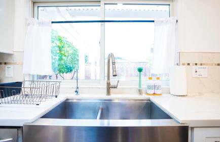 Grand Lux 4BR Prime Location & Serene Yard - Foto 40