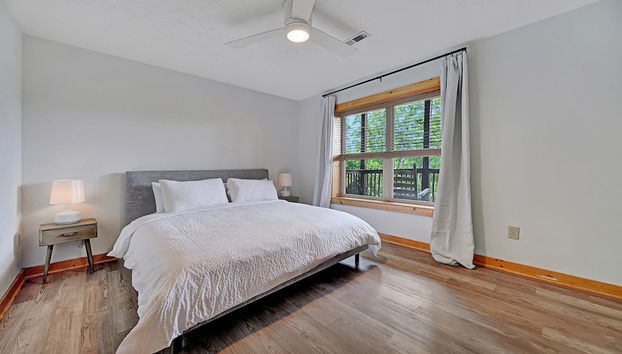 Scarlet Lodge by Avantstay Game Room + Views - Foto 5, Habitación