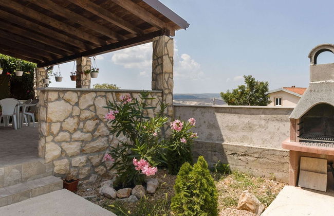 Simplistic Holiday Home in Jasenice Rovanjska near Sea - Foto 14