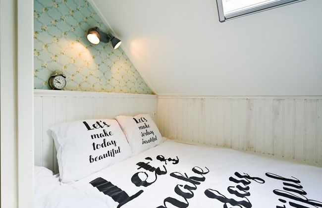 Holiday Home in Reutum With Pond and Trails - Photo 3