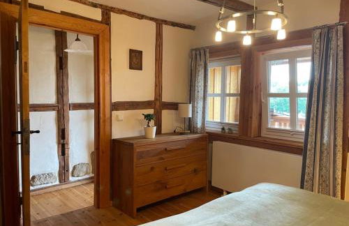 Mittelalterdomizil mit Balkon und Parkplätzen - Foto 29