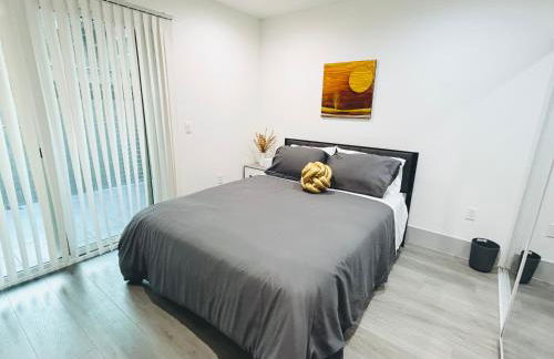 Newly Built Modern Central 2B On Sherman with Free Parking - Foto 11