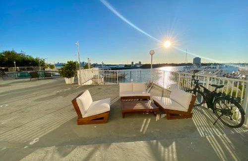 Luxurious remodeled direct Waterfront apartment with Miami skyline view- Free parking- 5min drive to Miami Beach - Foto 37