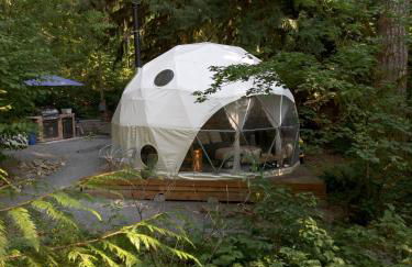 North Cascades Glamping with Hot-tub and Outdoor Kitchen - Foto 13