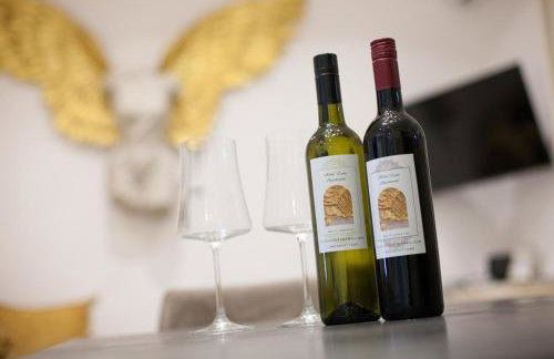 ANGEL BY THE SEA LUXE Apartment - Photo 6