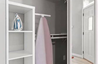 Stylish 2BR Dual-Kitchen Retreat Near Forest Park - Photo 15