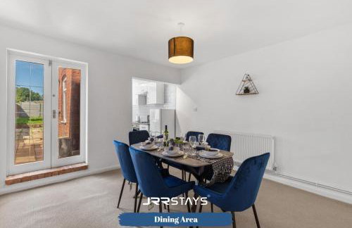 Nuneaton - Ideal 3 Bedroom, Wi-fi Parking, Sleeps 6 - JRR Stays - Foto 11