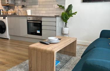 Dartford Luxurious House with Parking - Netflix - Wi-Fi - Photo 17