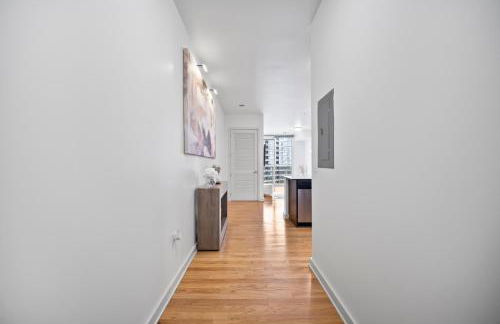 NEW! Luxury Champagne Towers Kingbed FreeParking - Foto 9