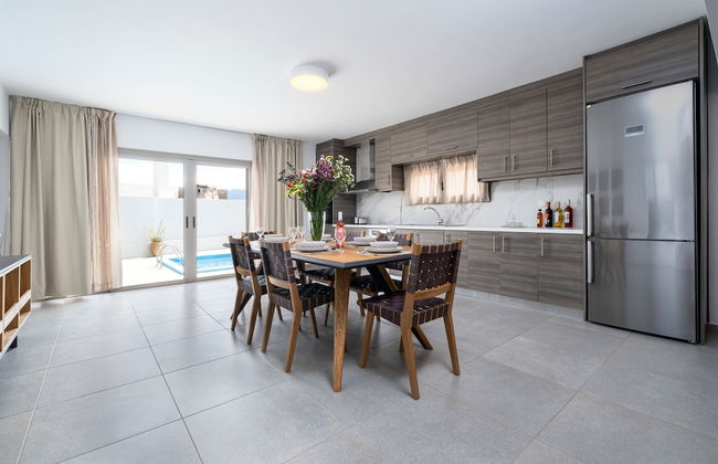 Apartment in Nikiforos Fokas with swimming pool and garden - Photo 16