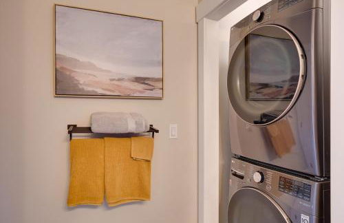 Anchorage Apartment with a View about 3 Mi to Airport - Photo 20