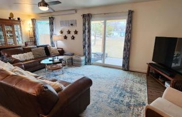 Peaceful Modern House by River & Park in Guernsey - Foto 2