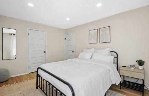 The Lakewood Belle: Family Friendly Home 10 minutes to Downtown! - Foto 15