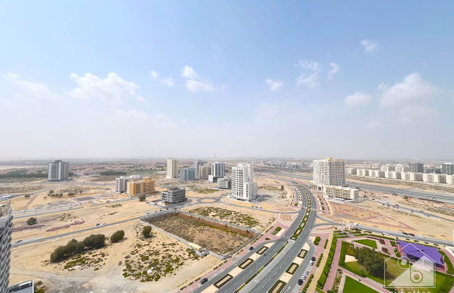 Luxury 1B With Balcony in Blue Wave Tower Dubai - Photo 30