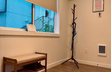 Luxe & Bright Gem - Prime Location, Roof Deck, View - Foto 39