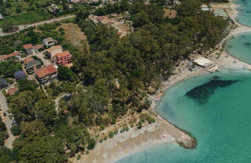 AKTI SEASIDE SUiTES - Photo 5