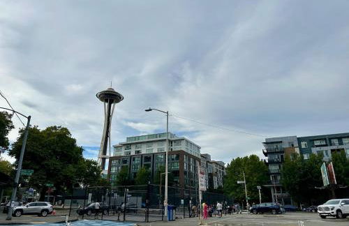 Modern 2Br-2Ba Belltown Condo with Free Garage Parking - Foto 20
