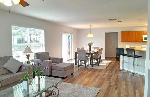 Private pool villa with game room close to theme parks! - Foto 7