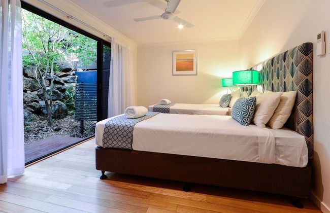 Shorelines 31 - Photo 2