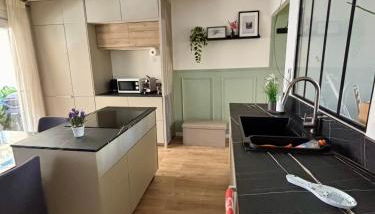 Appartement confortable et cosy sur le port de Nice - Photo 2, stove