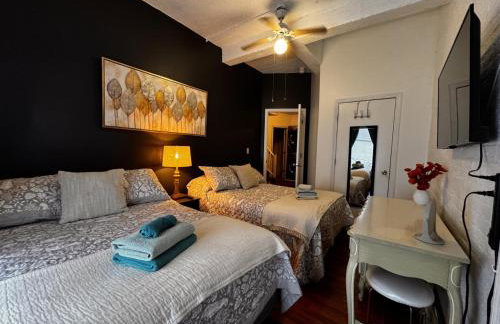 Triple See NY Now - Sleeps 41 -15 Mins to NYC - Foto 14