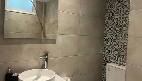 The Nine Muses Athens - Photo 3, Shower